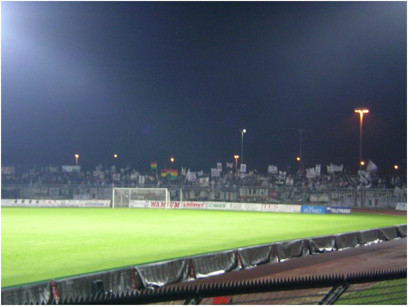 Arezzo - Cesena  30.10.2004 024